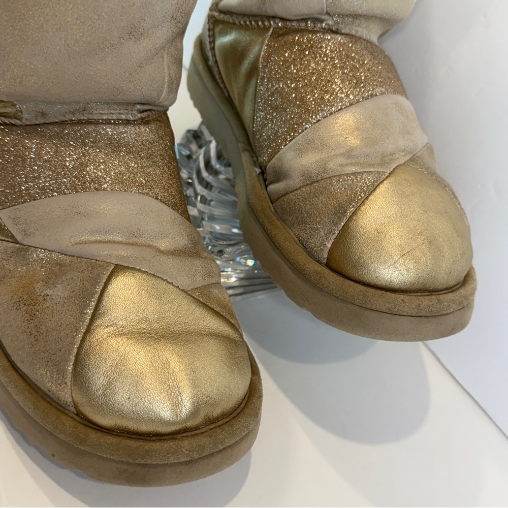 Ugg Women’s Metallic Gold Patchwork Shearling Boo… - image 7